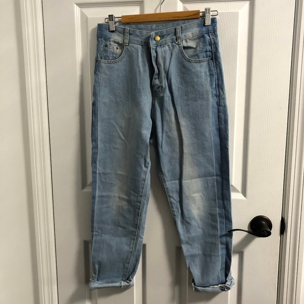 LIGHT BLUE DENIM JEANS